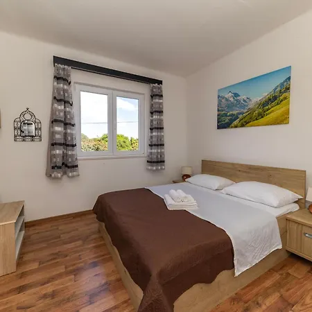 Holiday home Hidden Paradise Retreat By Belmont Realty *