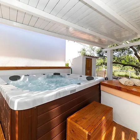 Hidden Paradise Retreat By Belmont Realty Holiday home Sestrunj