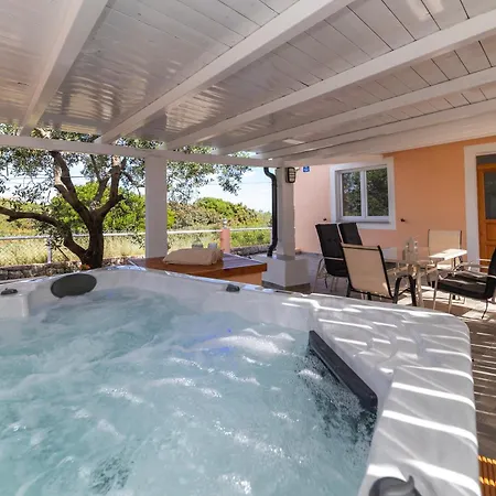 Hidden Paradise Retreat By Belmont Realty Holiday home Sestrunj