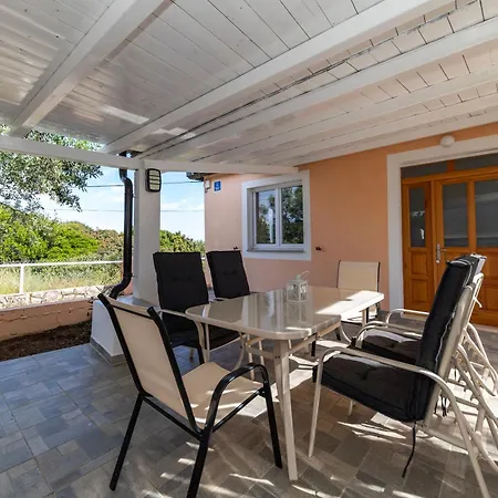 Hidden Paradise Retreat By Belmont Realty Holiday home